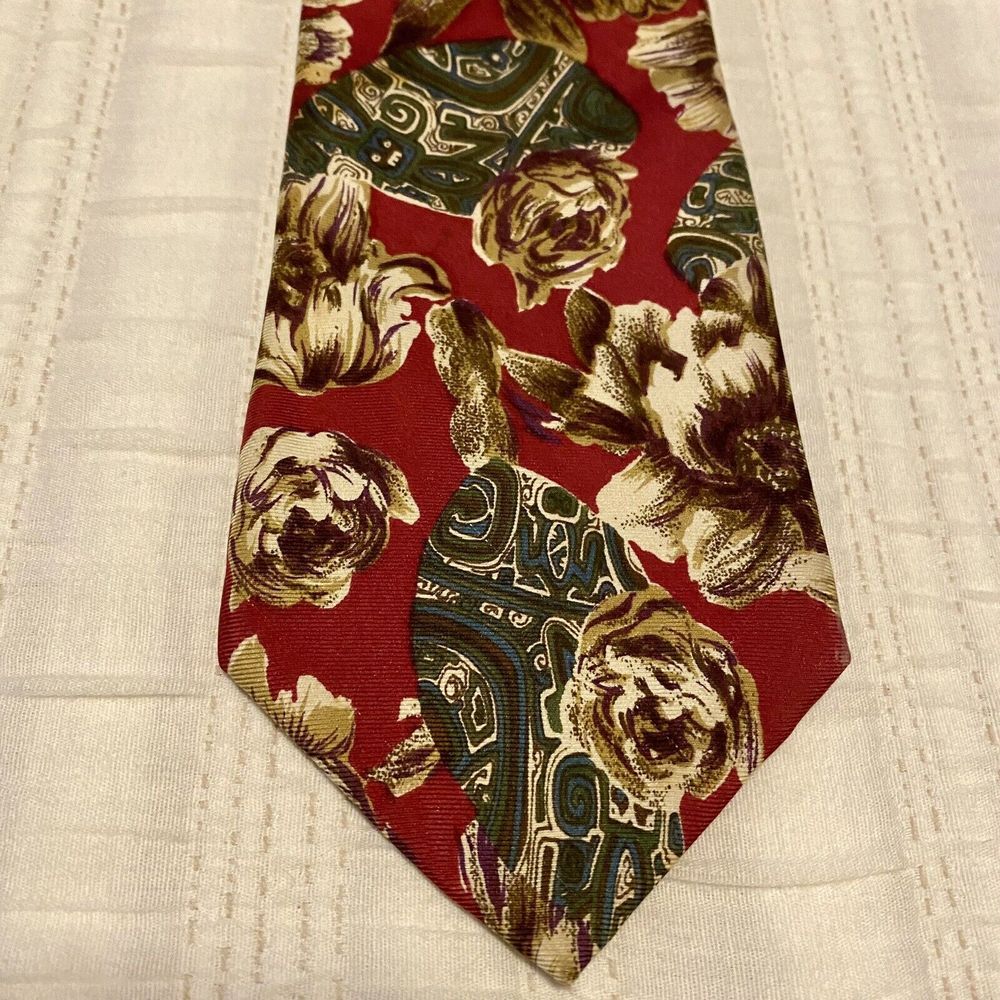 Hardy Amies Silk Tie Christmas Colors‎ London Red Green floral flowers